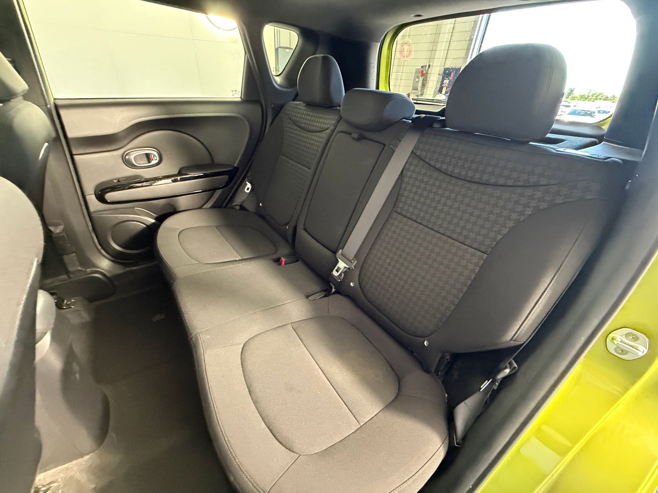 Used 2015 Kia Soul ! w/ Sun & Sound Package FWD image 29