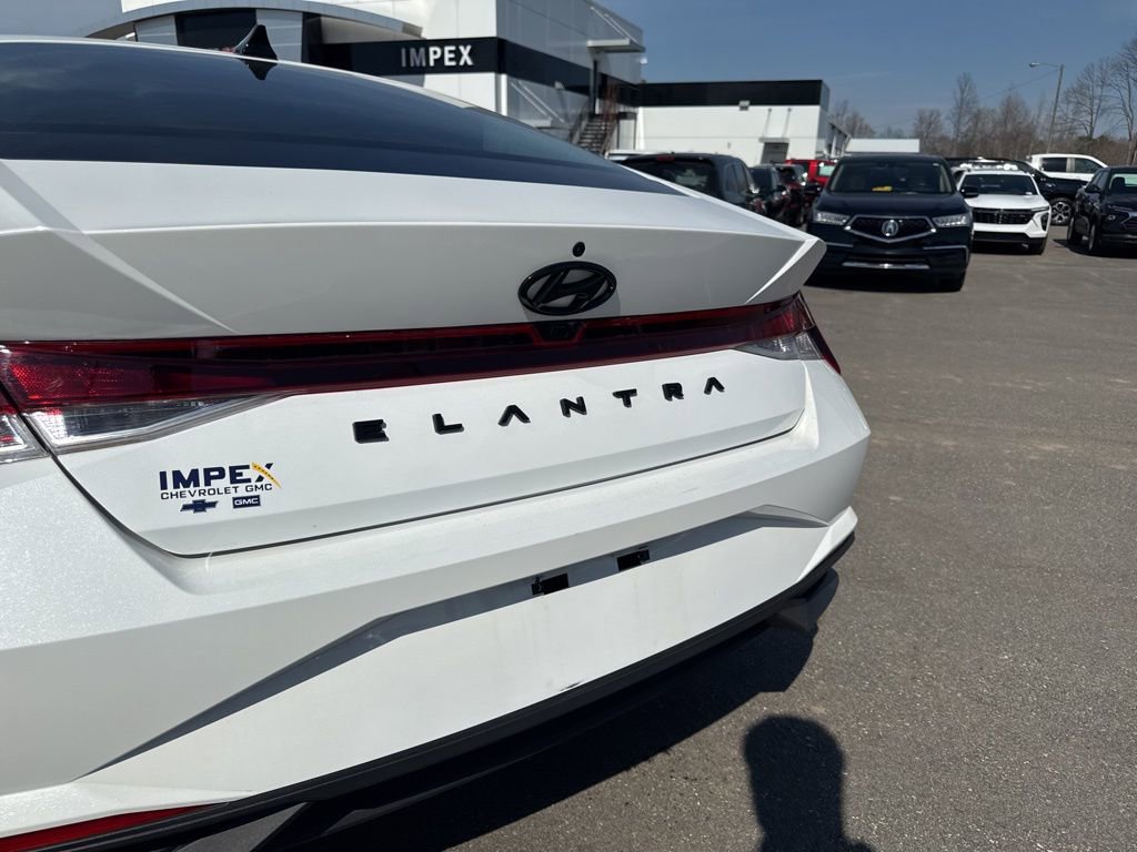 Used 2023 Hyundai Elantra SEL w/ Convenience Package image 29