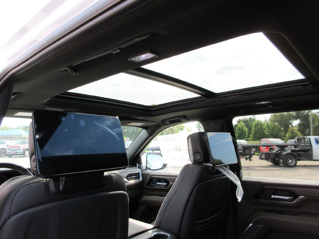 New 2027 GMC Yukon XL Denali Ultimate AWD/4WD image 12
