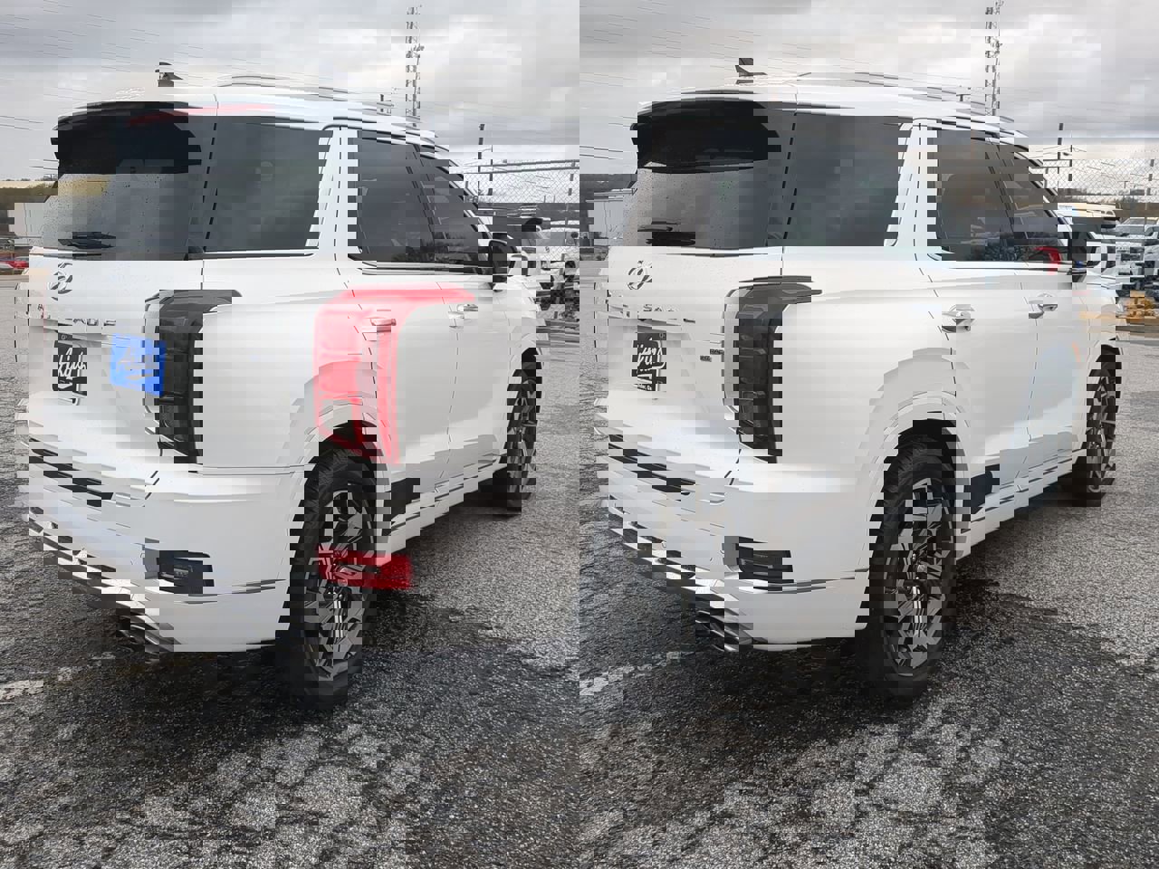 Used 2021 Hyundai Palisade Calligraphy image 3