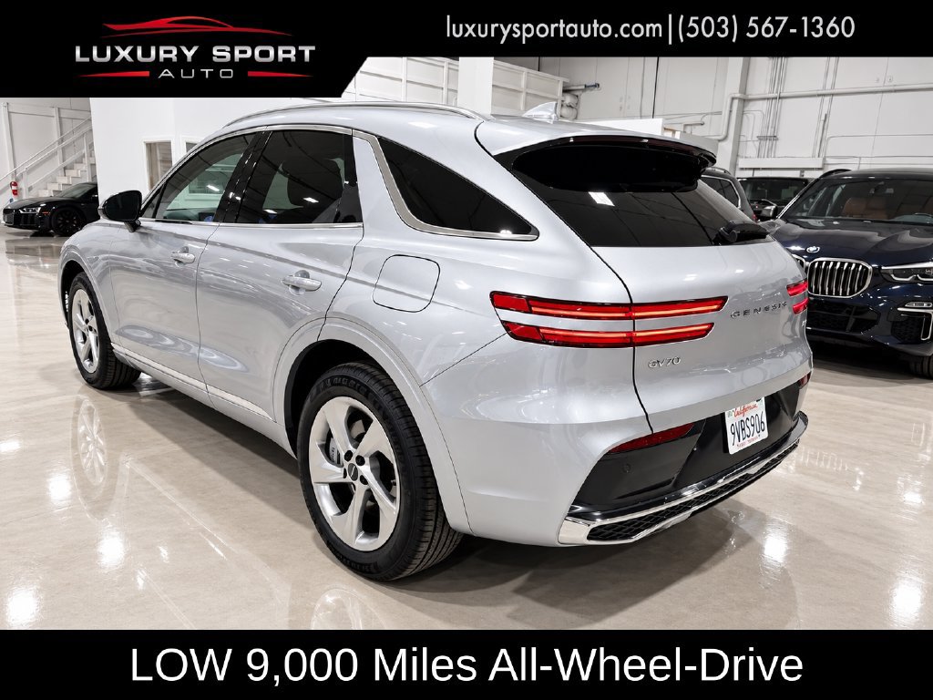 Used 2026 Genesis GV70 2.5T AWD/4WD image 3