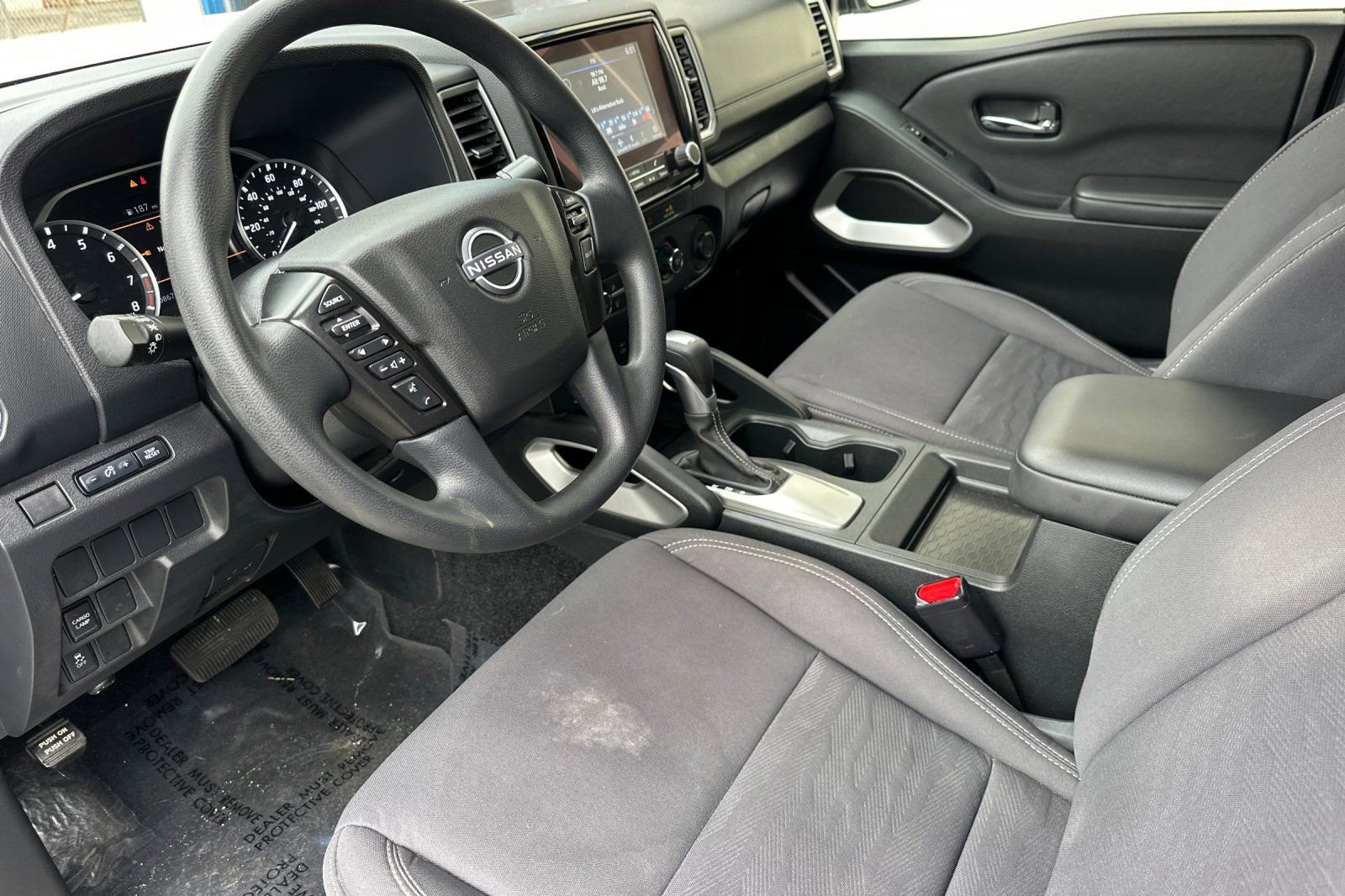 Used 2023 Nissan Frontier SV w/ Tow Package image 10