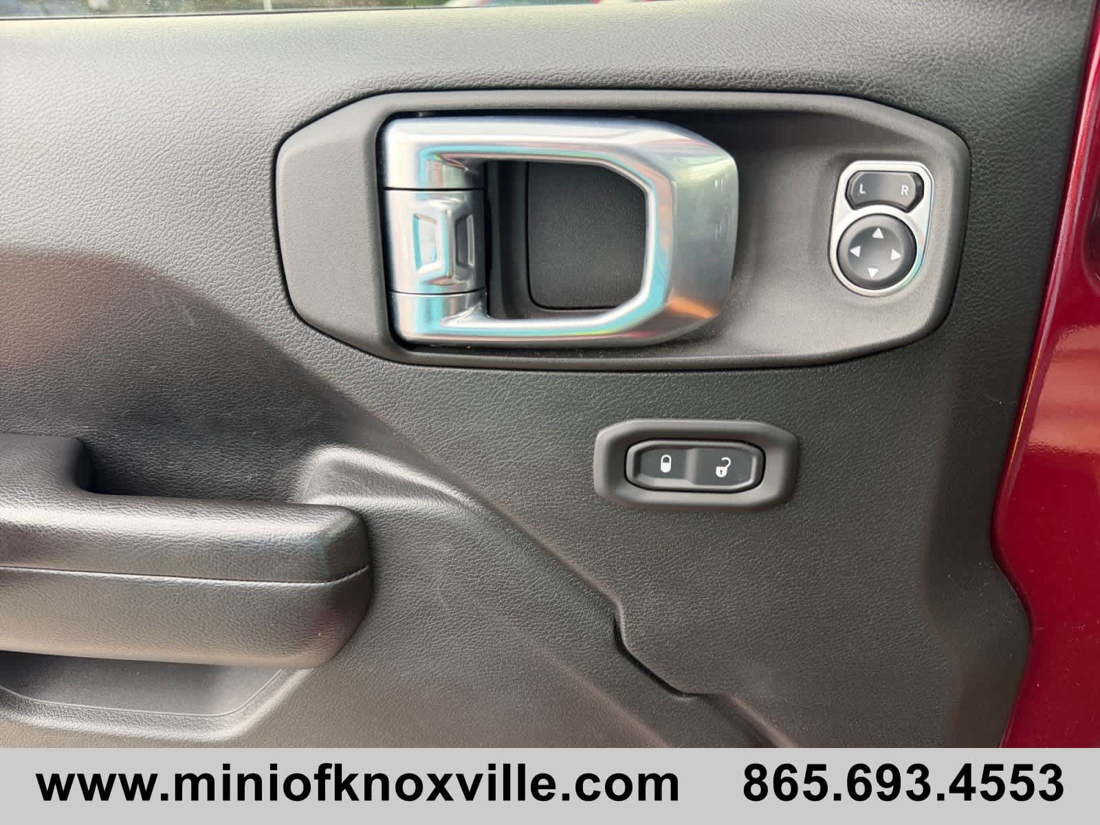 Used 2021 Jeep Wrangler Sport AWD/4WD image 19