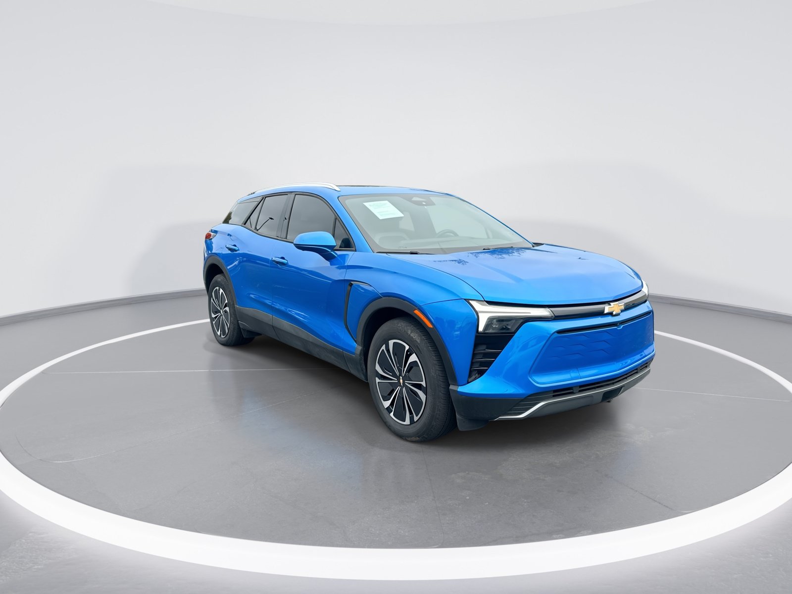 Used 2024 Chevrolet Blazer EV LT AWD/4WD image 2