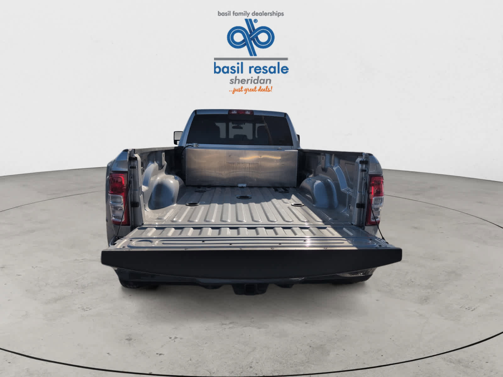 Used 2023 RAM 3500 Tradesman image 24