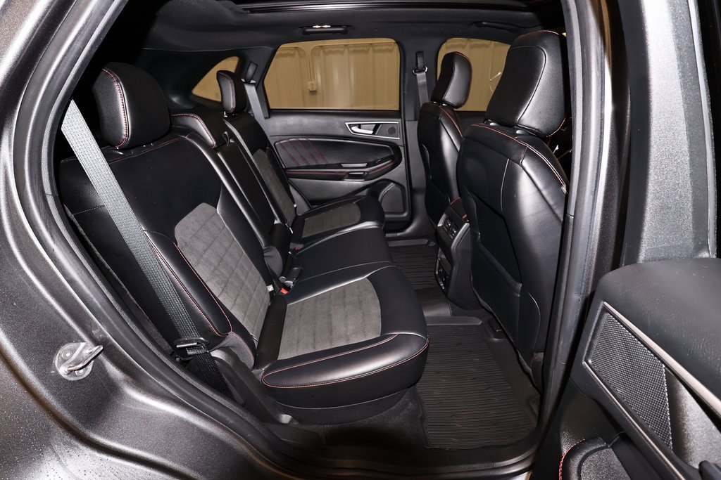 Certified 2023 Ford Edge ST-Line image 18