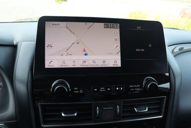 Used 2024 Nissan Armada SV image 16