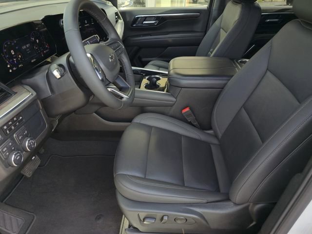 Used 2025 Chevrolet Suburban Z71 image 23