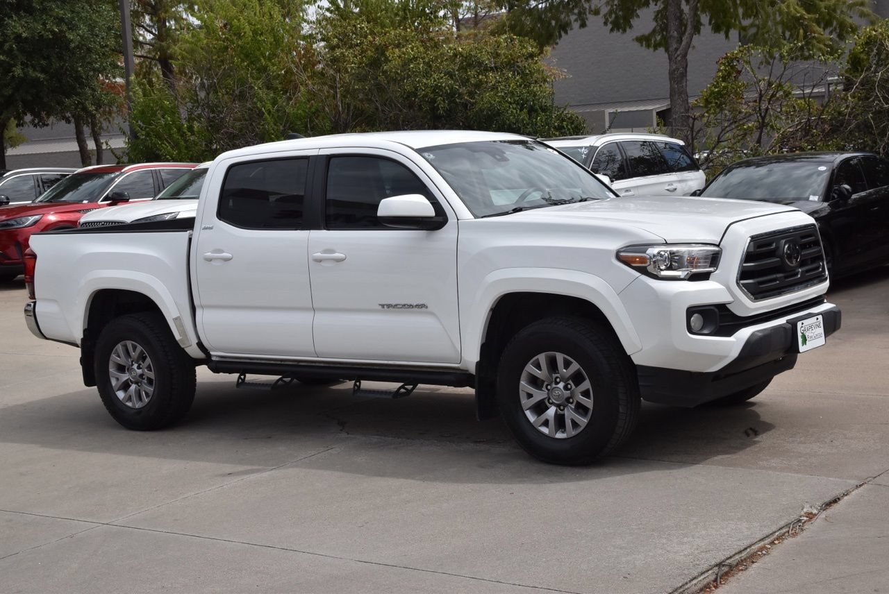 Used 2018 Toyota Tacoma SR5 AWD/4WD image 5