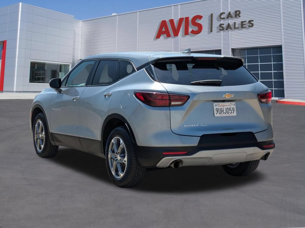 Used 2025 Chevrolet Blazer LT AWD/4WD image 9