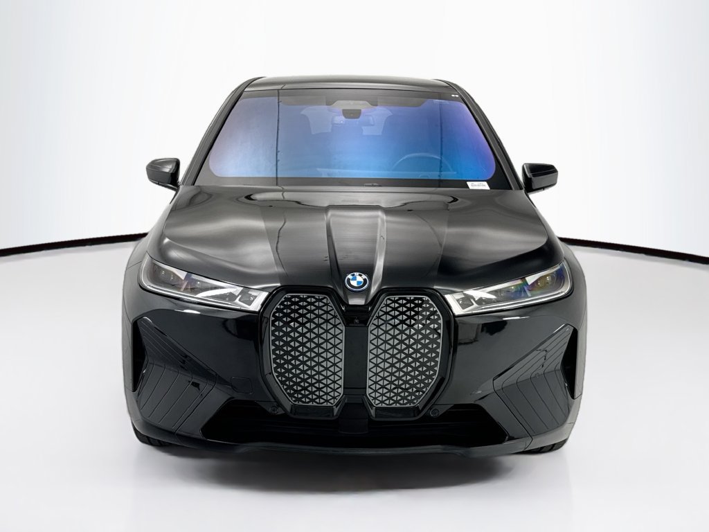 Certified 2024 BMW iX xDrive50 w/ Premium Package AWD/4WD image 2