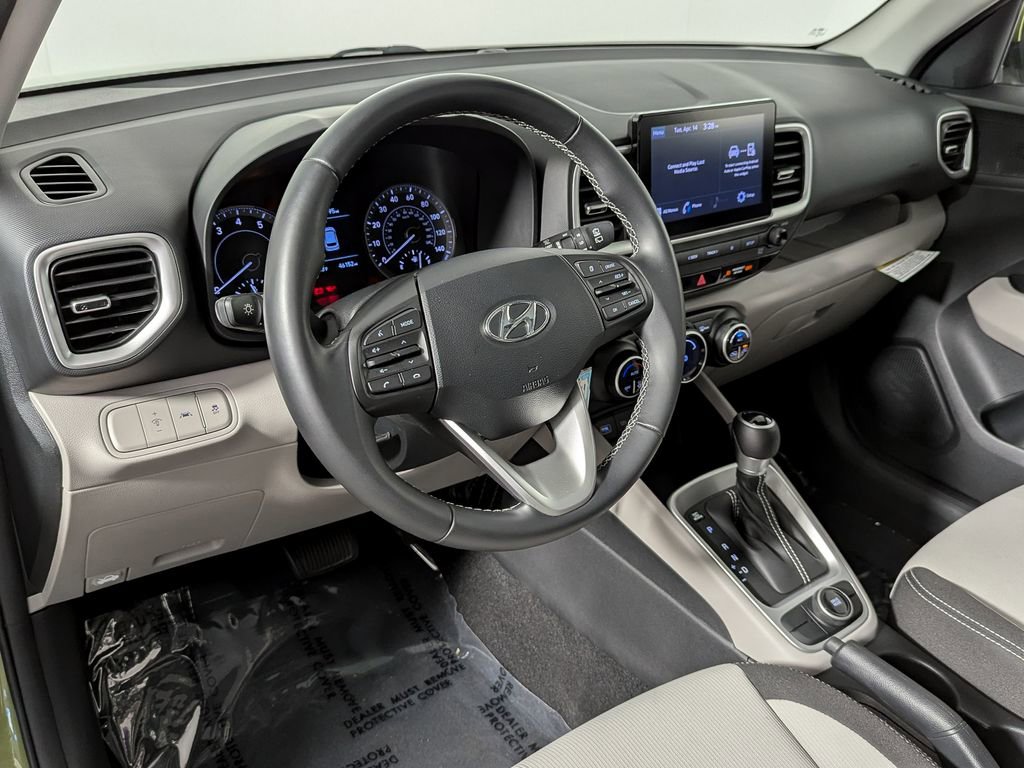 Used 2022 Hyundai Venue SEL w/ Cargo Package FWD image 8