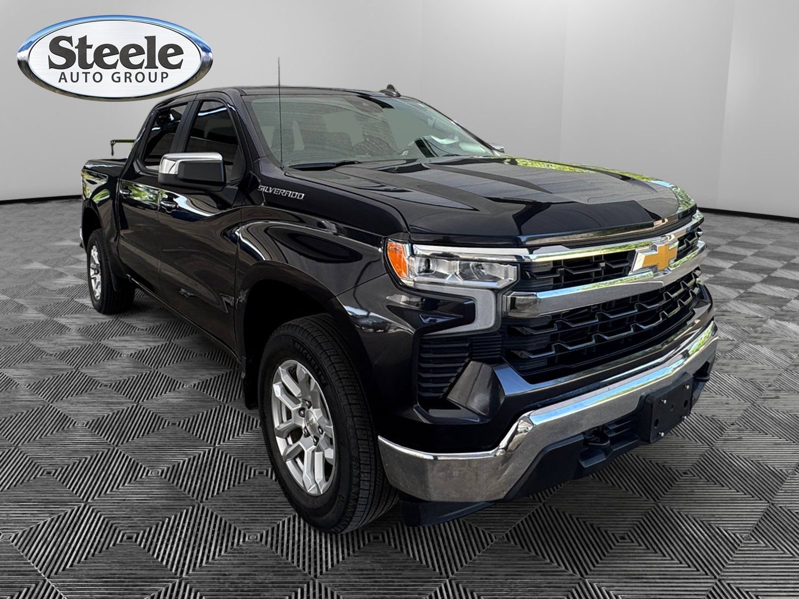 Certified 2023 Chevrolet Silverado 1500 LT AWD/4WD image 7