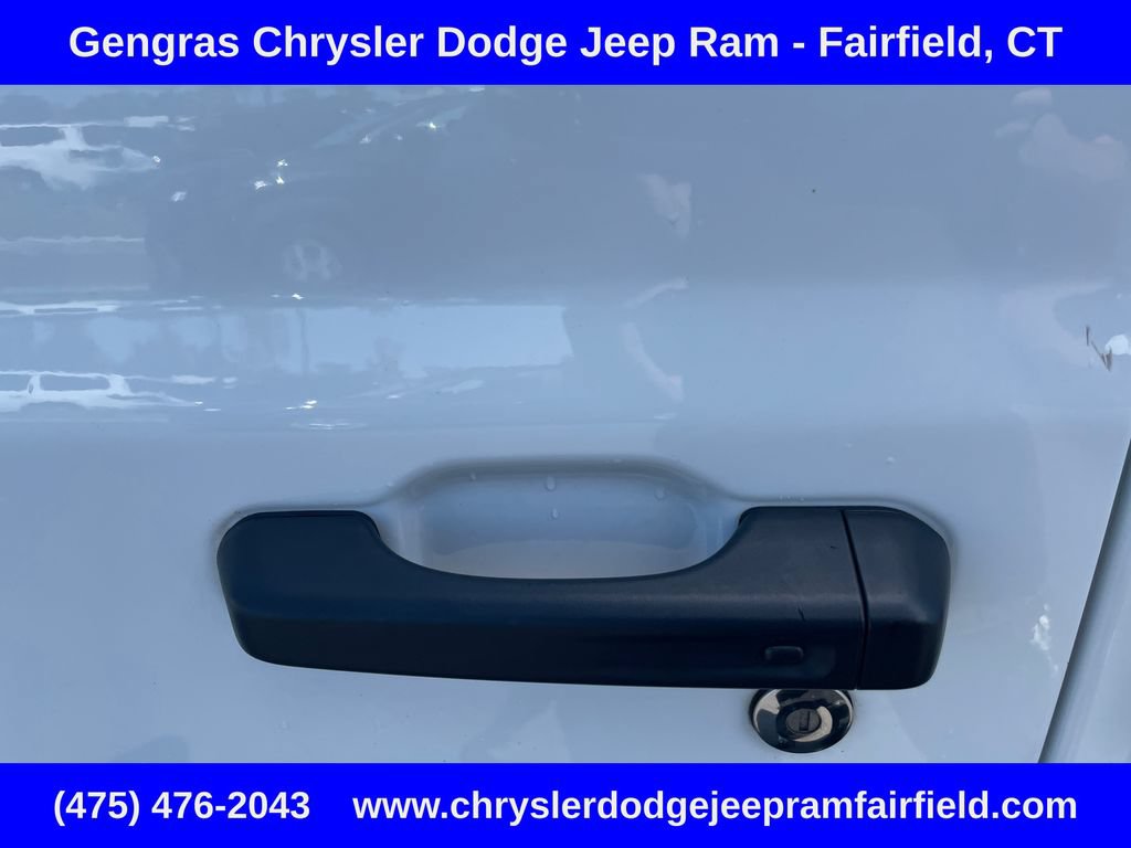 Certified 2024 Jeep Wrangler Unlimited w/ Convenience Group AWD/4WD image 40
