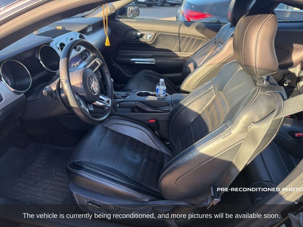 Used 2016 Ford Mustang Premium image 7