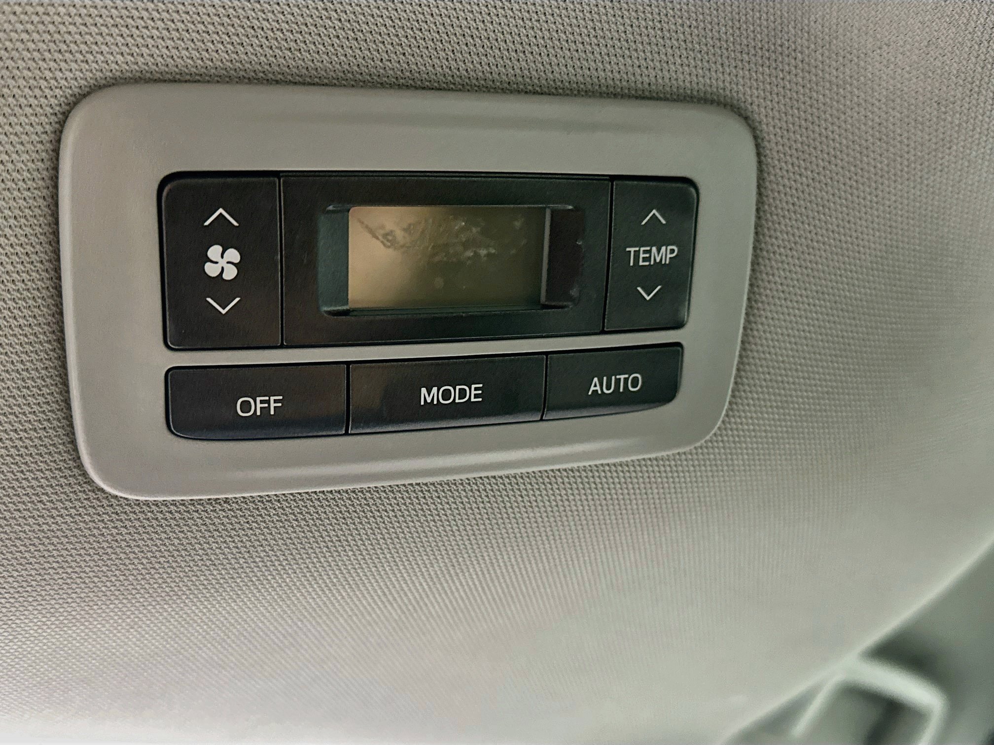 Used 2017 Toyota Sienna LE FWD image 25