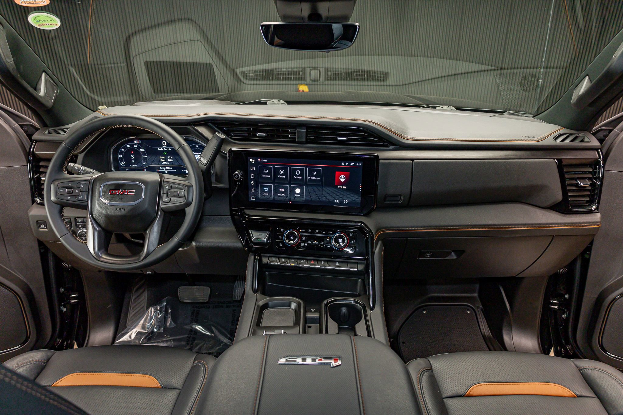 Used 2025 GMC Sierra 2500 AT4 w/ AT4 Premium Plus Package image 17