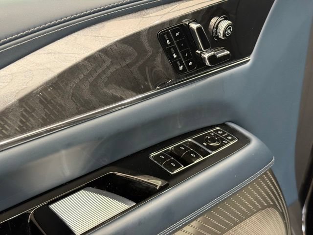Used 2025 Cadillac Escalade IQ Luxury 2 w/ LPO, Premium Carpet Package AWD/4WD image 17