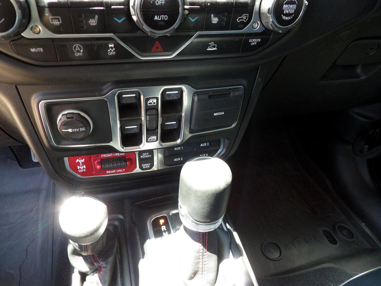 Used 2023 Jeep Gladiator Rubicon w/ LED Lighting Group image 18