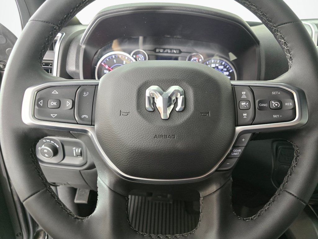 New 2026 RAM 3500 Big Horn AWD/4WD image 18