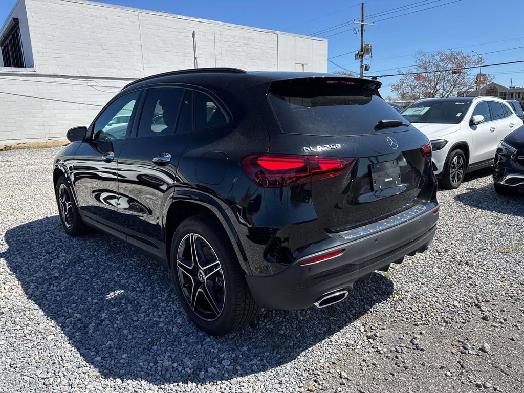 Used 2025 Mercedes-Benz GLA 250 image 4