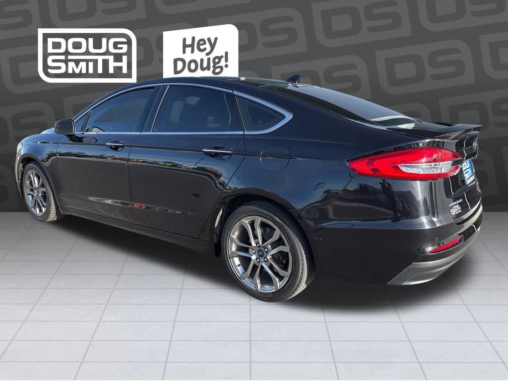 Used 2020 Ford Fusion Titanium FWD image 3