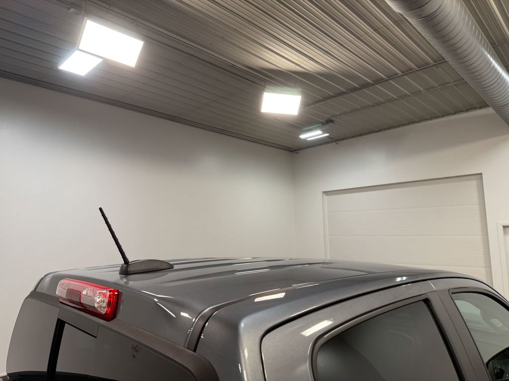 Used 2022 GMC Canyon AT4 image 47