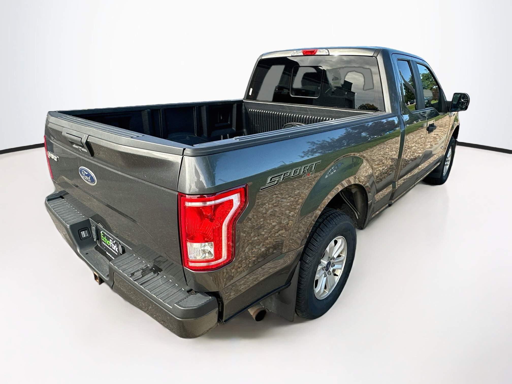 Used 2015 Ford F150 XL w/ Equipment Group 101A Mid AWD/4WD image 9