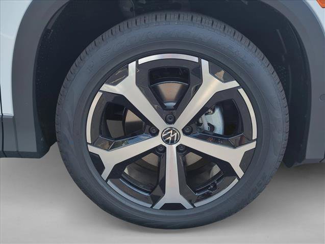 New 2026 Volkswagen Tiguan SE FWD image 4
