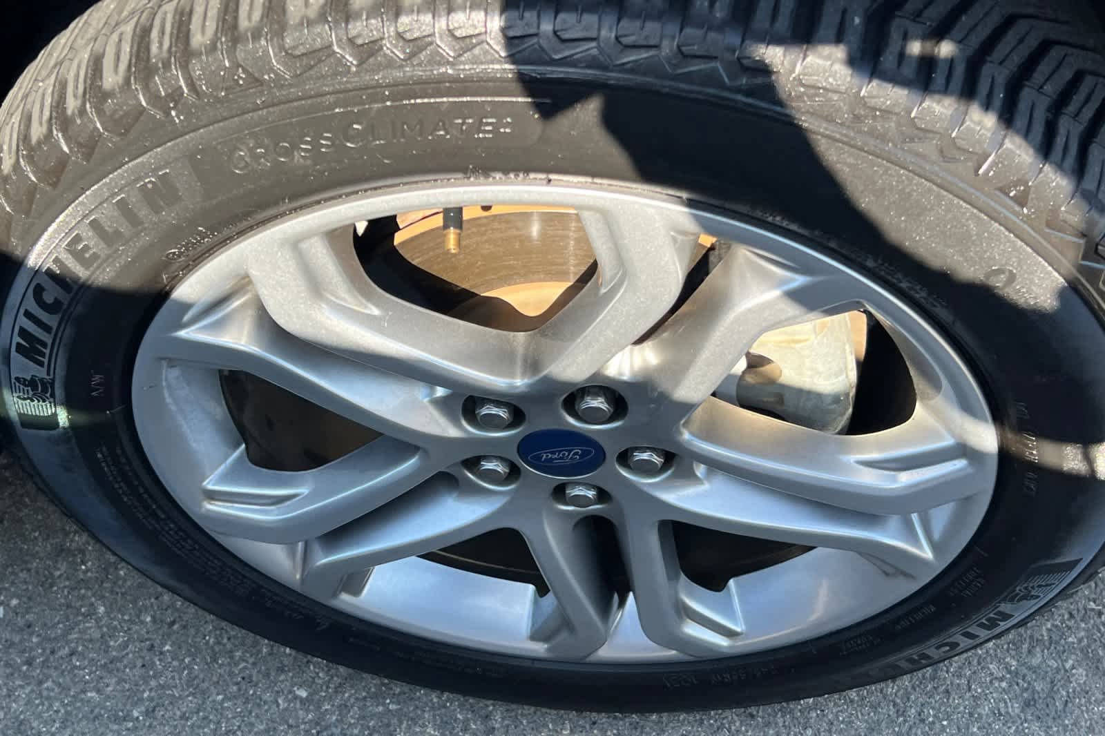 Used 2018 Ford Edge Titanium FWD image 15