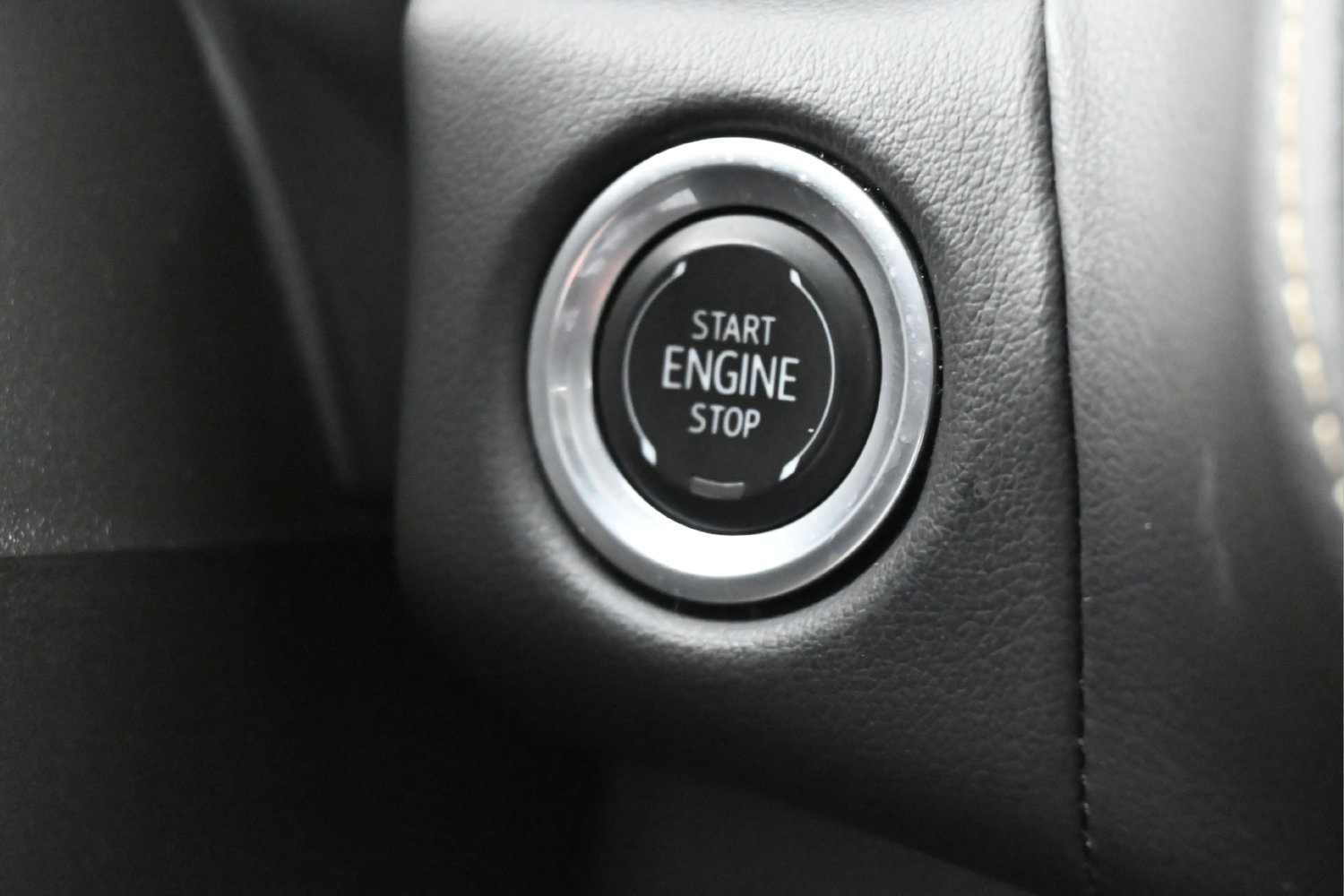 Used 2024 Chevrolet Tahoe Premier AWD/4WD image 25
