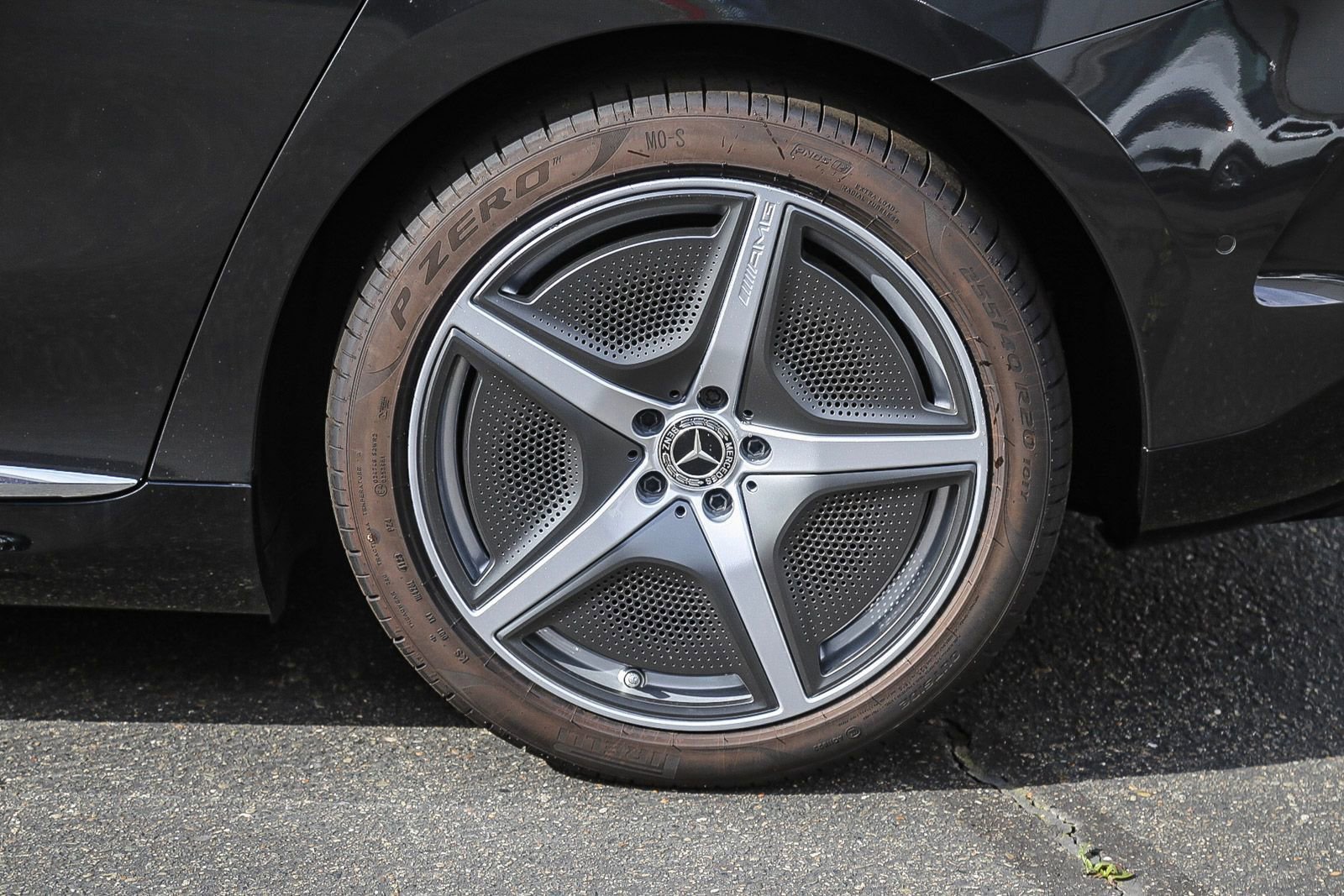 New 2024 Mercedes-Benz EQE 500 4MATIC Sedan image 8