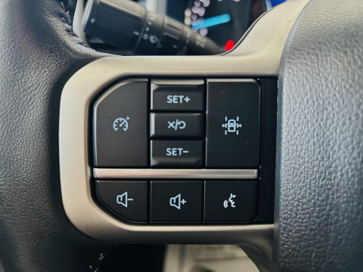 Used 2024 Ford Expedition Max XLT AWD/4WD image 44
