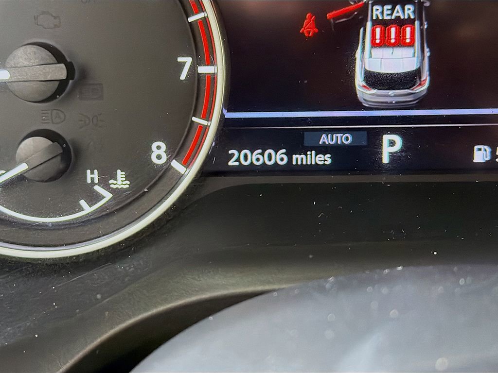 Used 2023 Nissan Rogue SV image 28