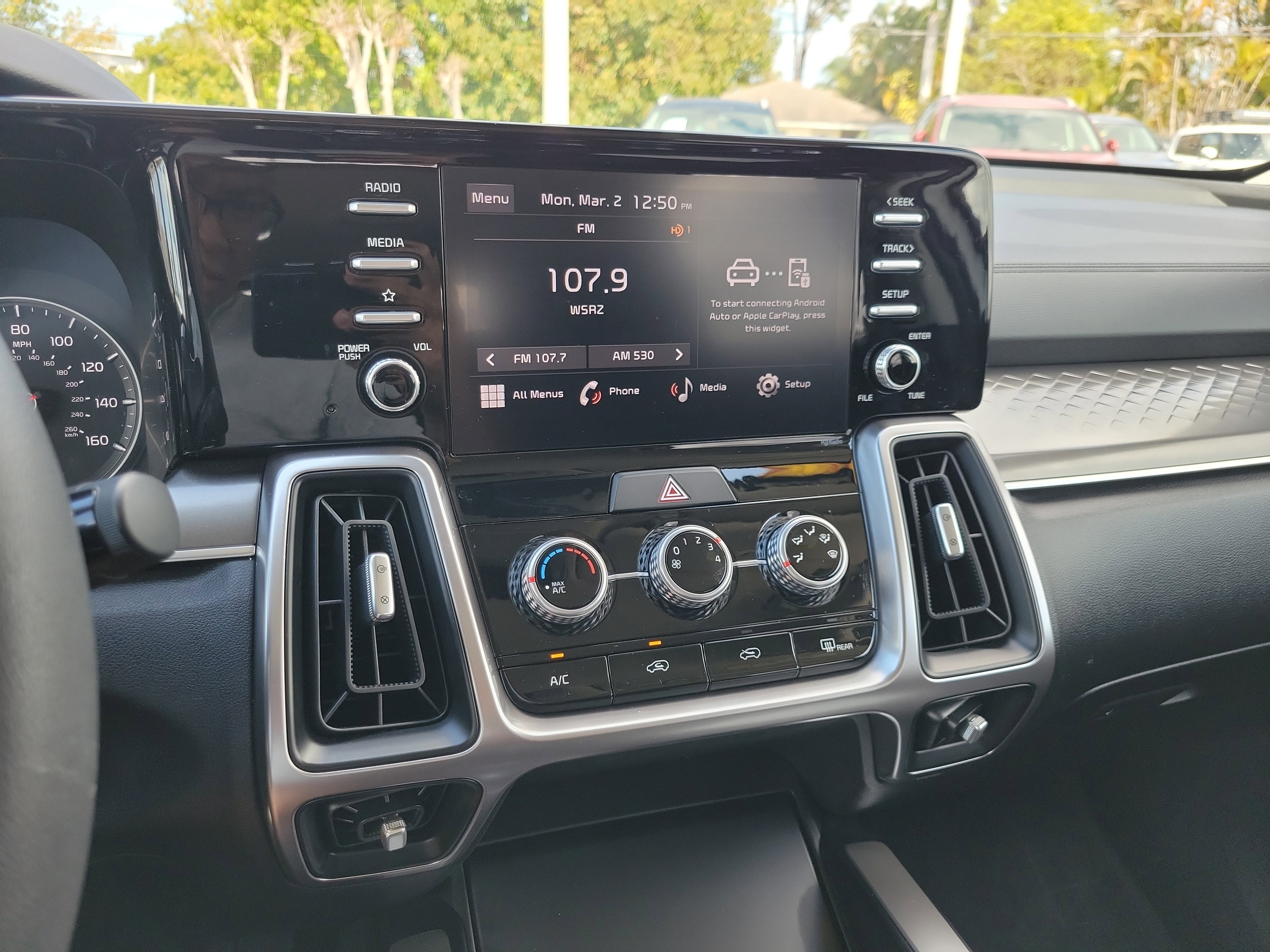 Certified 2023 Kia Sorento LX image 20