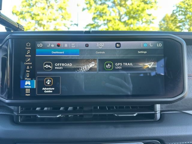 Used 2024 Jeep Wrangler Unlimited Rubicon w/ Technology Group image 42