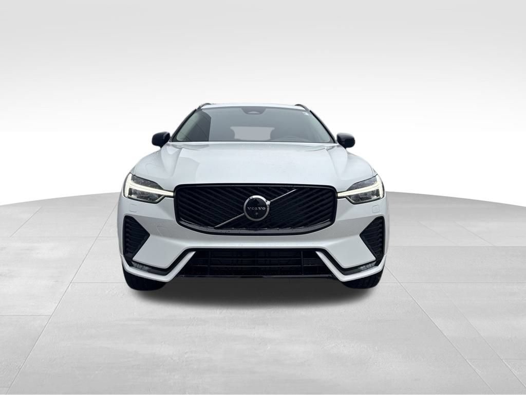 New 2026 Volvo XC60 B5 Plus w/ Climate Package AWD/4WD image 8