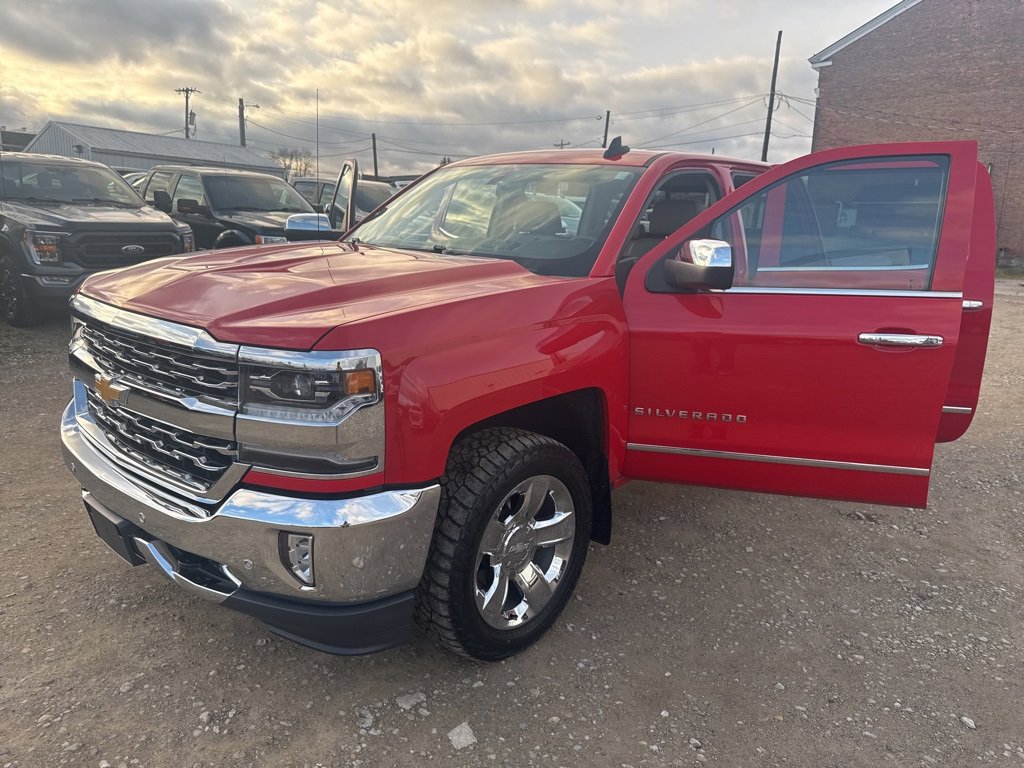 Used 2018 Chevrolet Silverado 1500 LTZ w/ Sport Package image 28