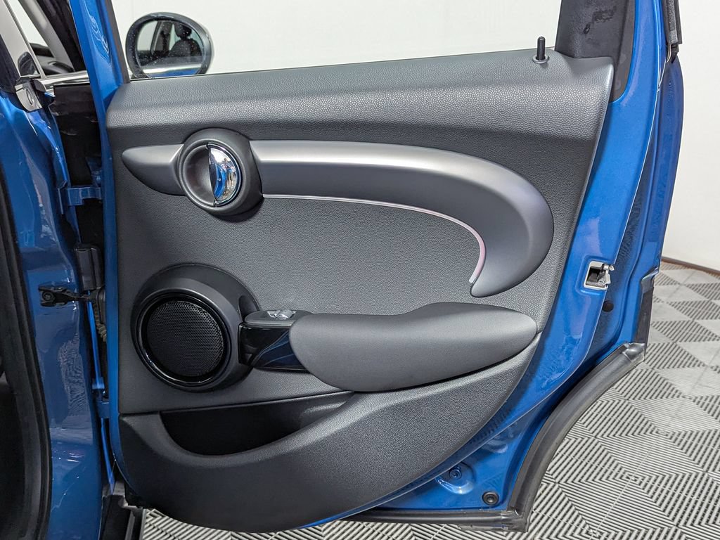 Used 2022 MINI Cooper 4-Door Hardtop FWD image 39