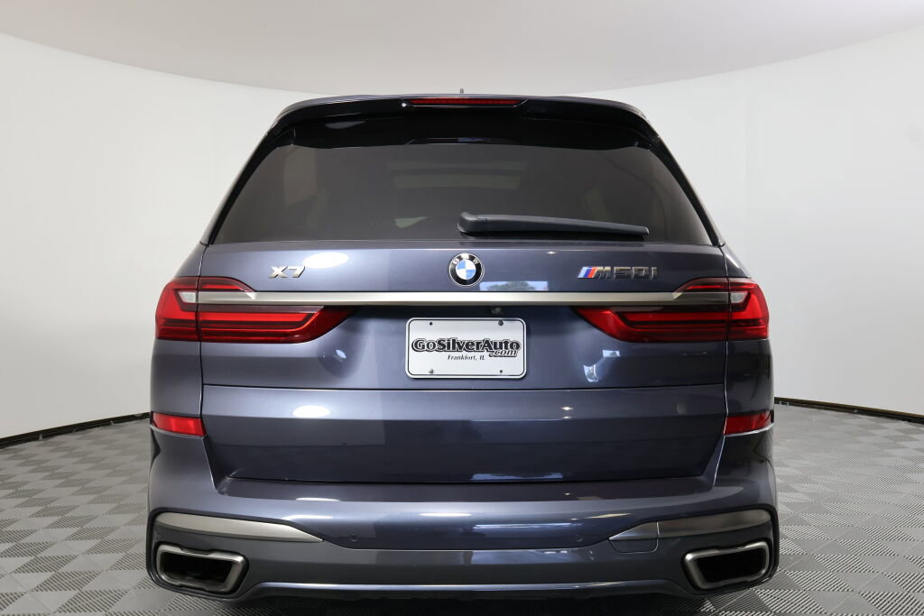 Used 2020 BMW X7 M50i image 5
