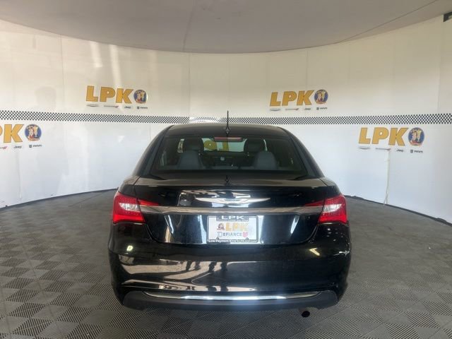 Used 2013 Chrysler 200 LX image 4