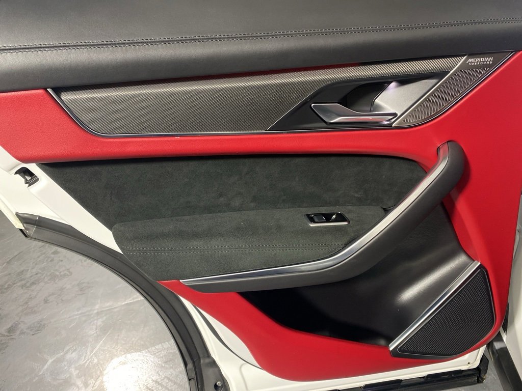 Used 2021 Jaguar F-PACE SVR image 26