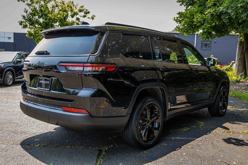 Used 2023 Jeep Grand Cherokee L Laredo image 6