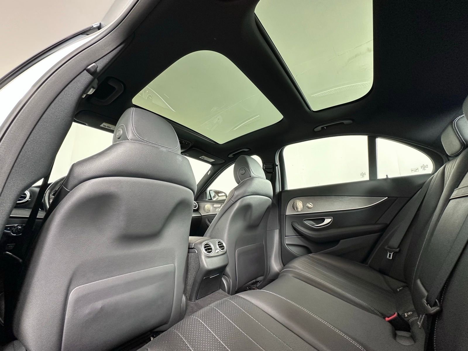 Used 2022 Mercedes-Benz E 450 4MATIC Sedan image 18