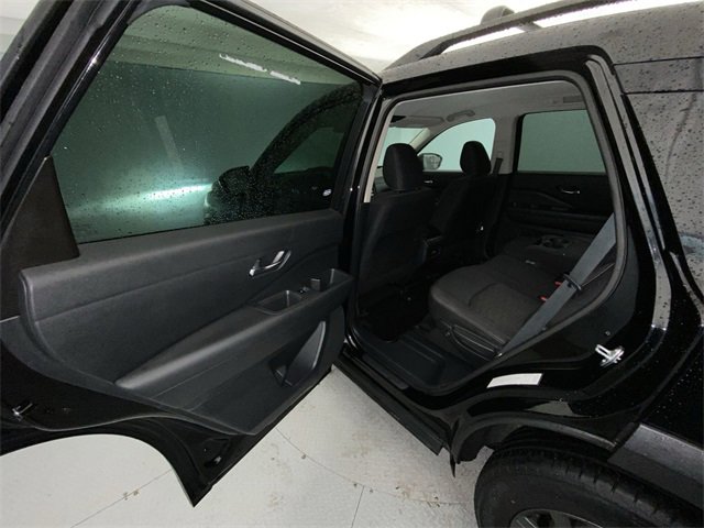 Used 2022 Nissan Pathfinder SV image 21