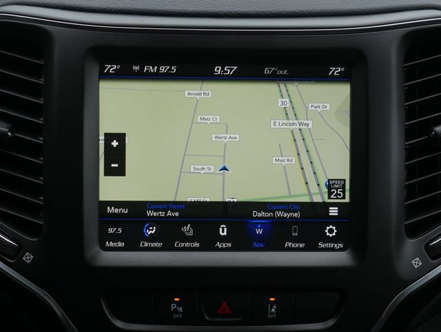 Used 2022 Jeep Cherokee Trailhawk w/ Sun, Sound & Nav Group AWD/4WD image 5