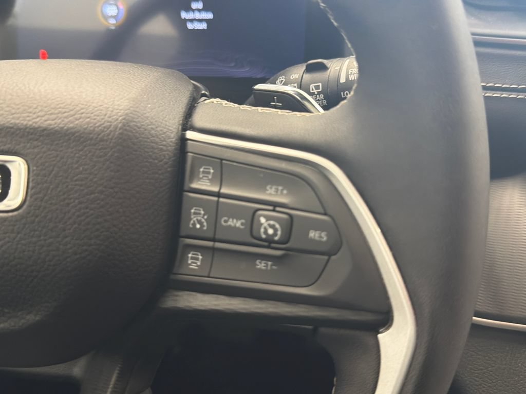 Certified 2024 Jeep Grand Cherokee Altitude AWD/4WD image 29