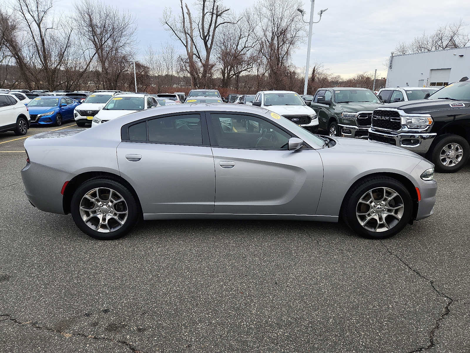 Used 2016 Dodge Charger SXT image 7