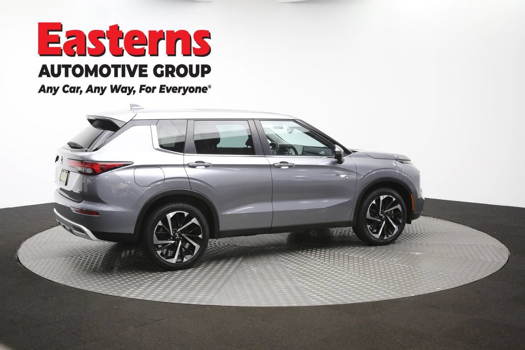 Used 2023 Mitsubishi Outlander SE AWD/4WD image 43