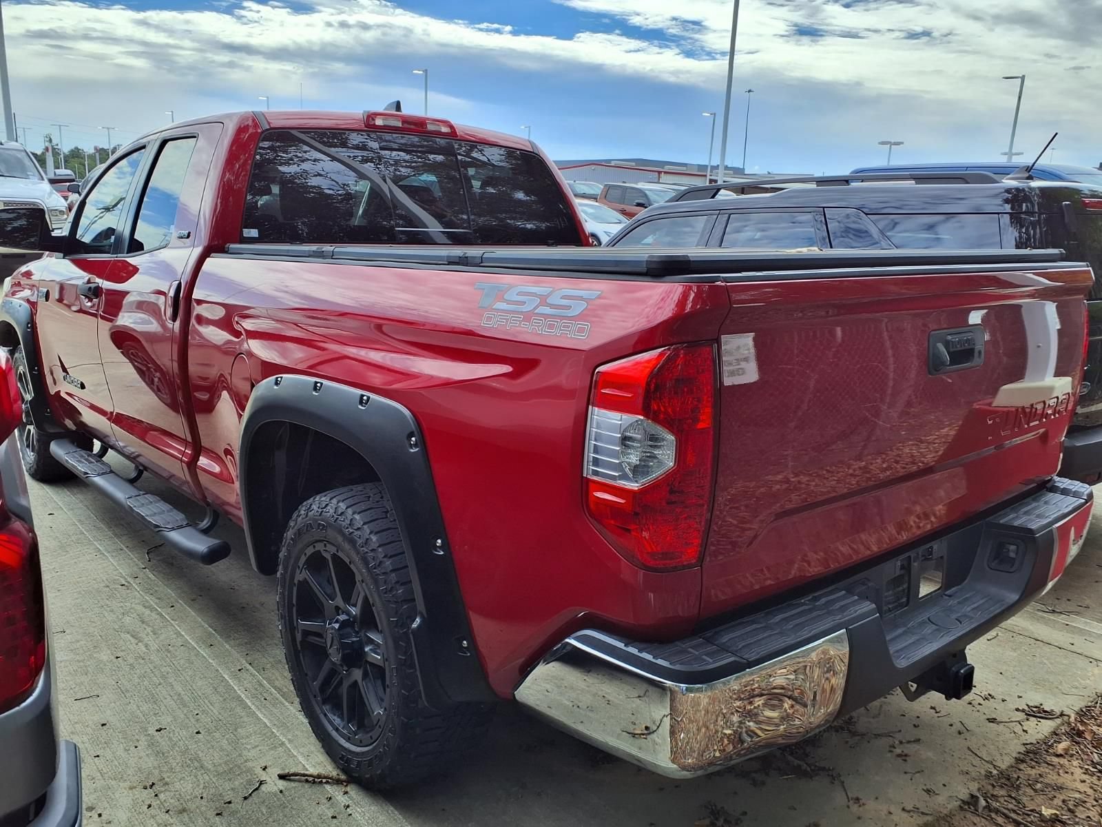 Used 2020 Toyota Tundra SR5 w/ SR5 Upgrade Package RWD image 2